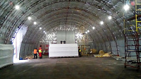 Арочный ангар 15-42 установлен как временное сооружение на заводе мерседес